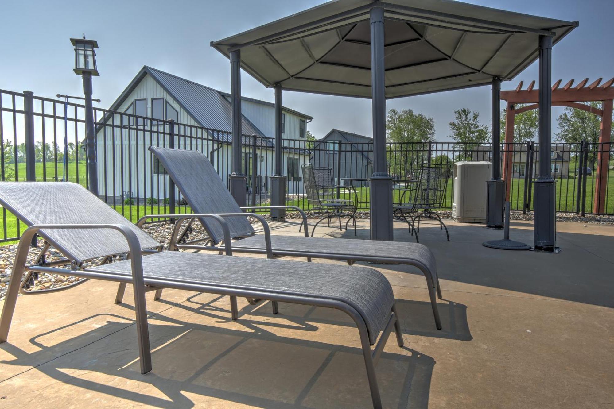Premier Cottages By Amish Country Lodging Berlin Exterior photo